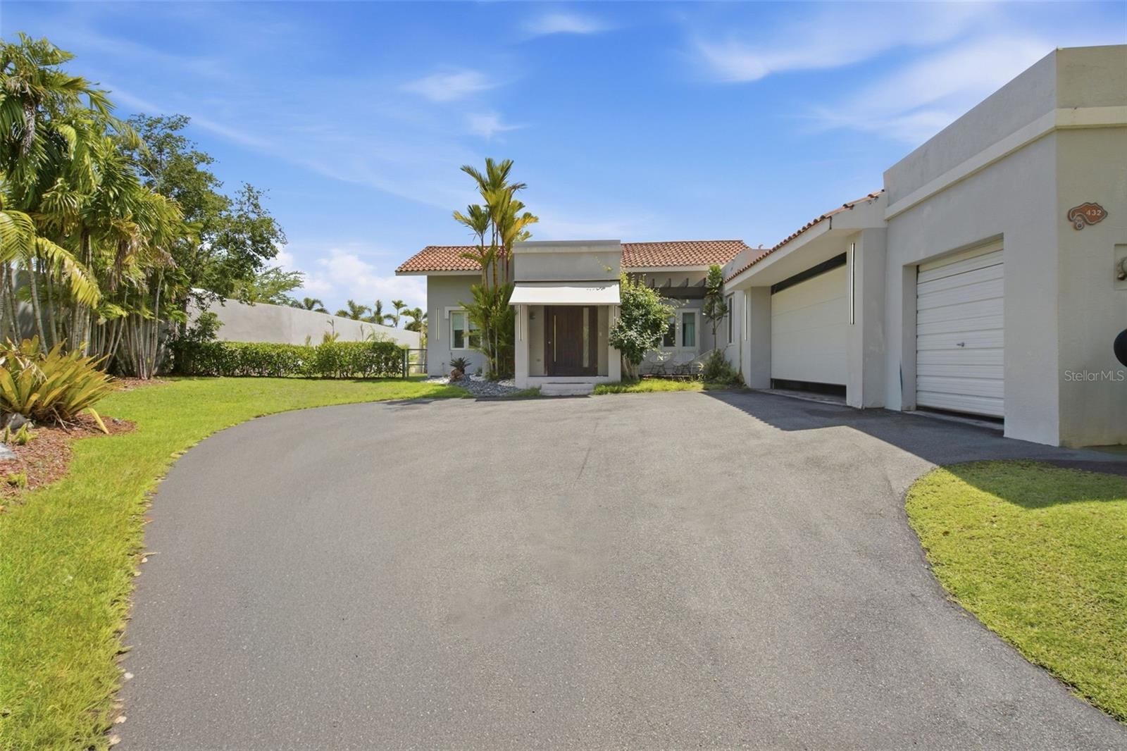 DORADO BEACH EAST - Residential