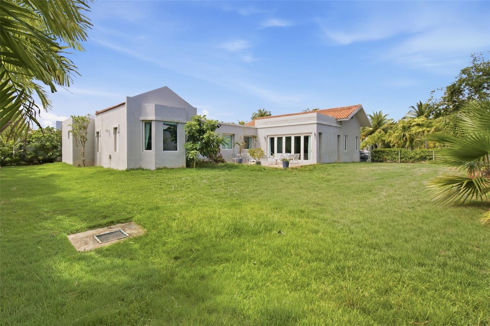 DORADO BEACH EAST - Residential
