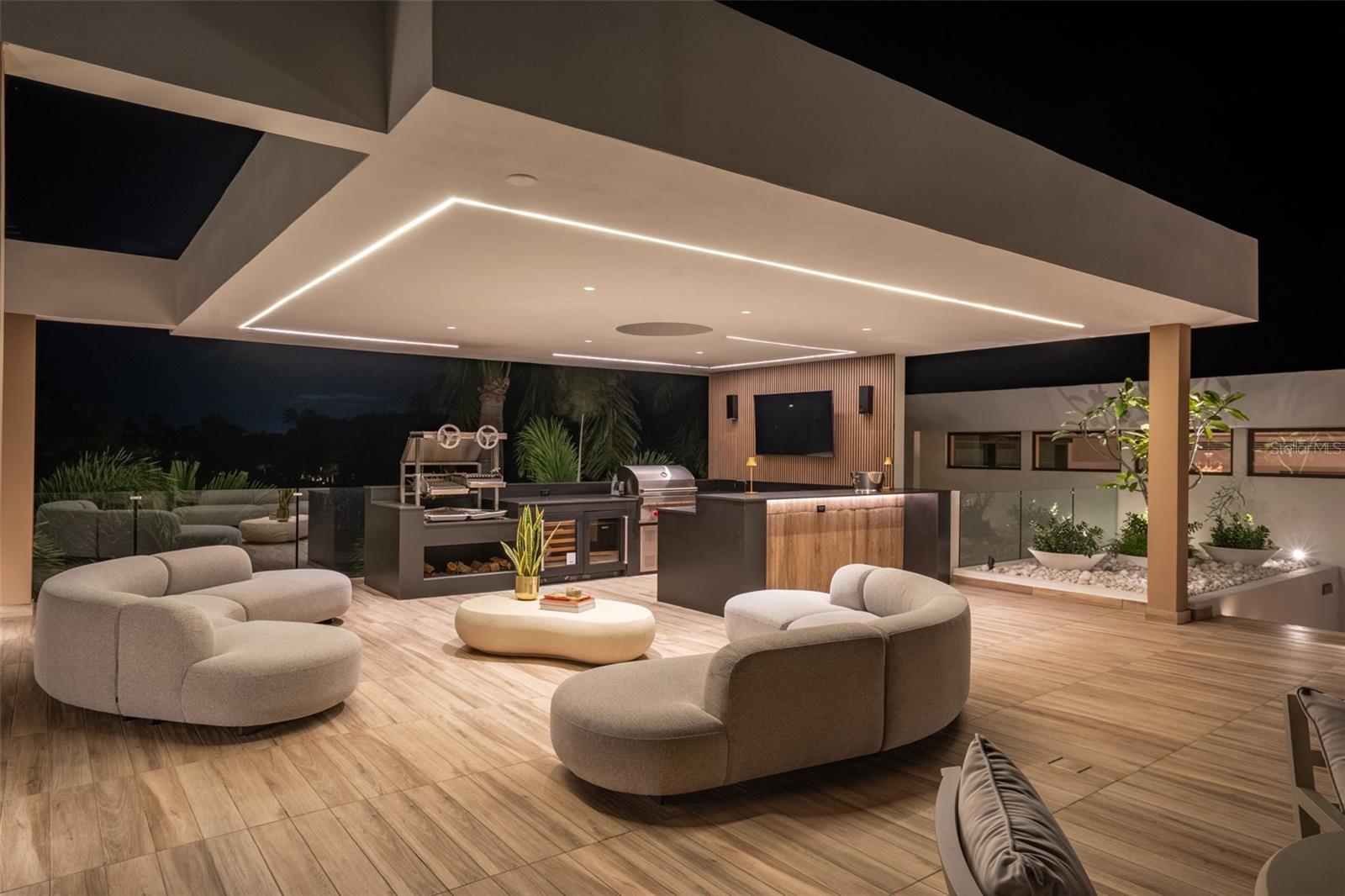 EAST BEACH - Residential
