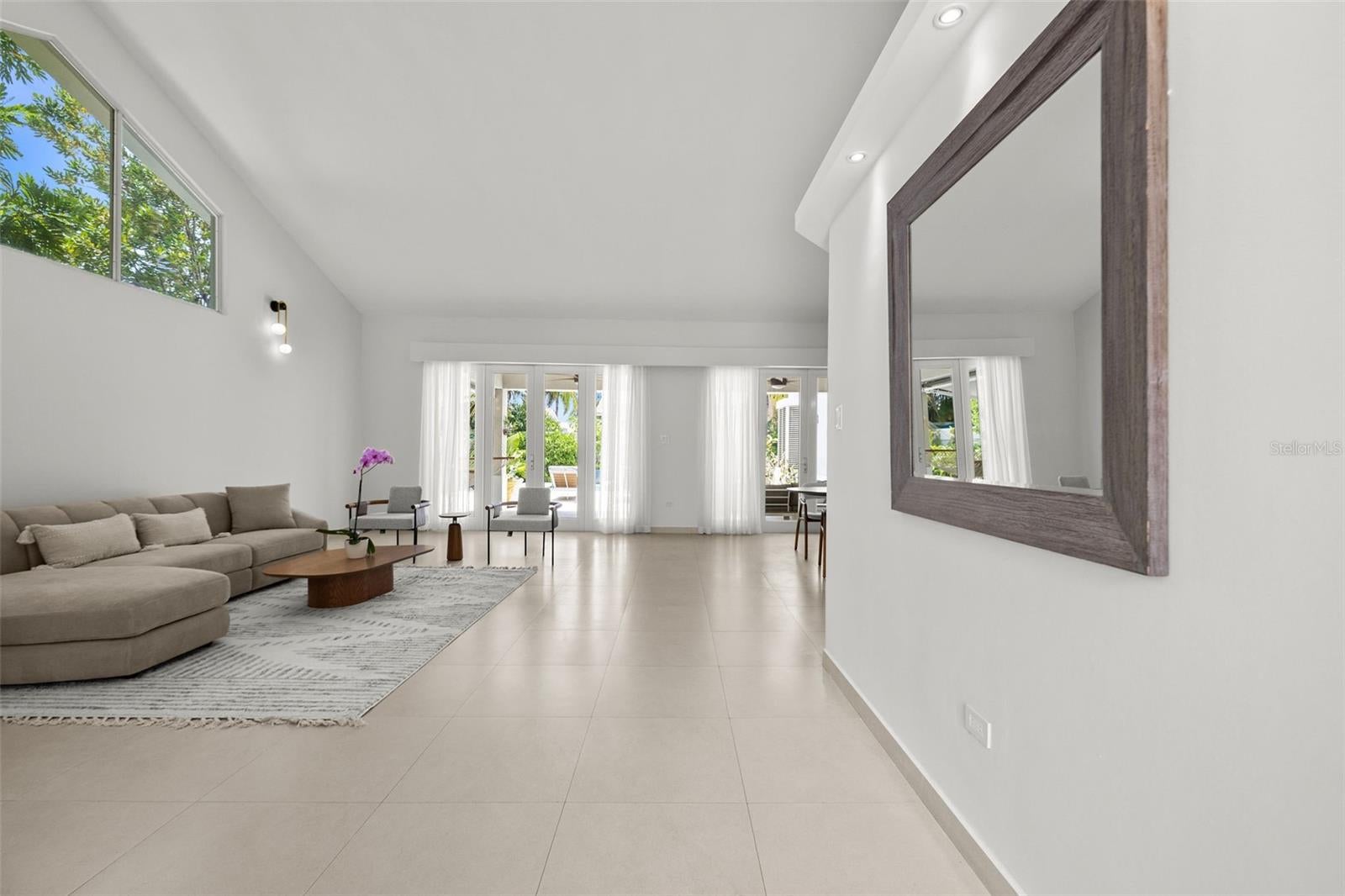 SABANERA DE DORADO - Residential