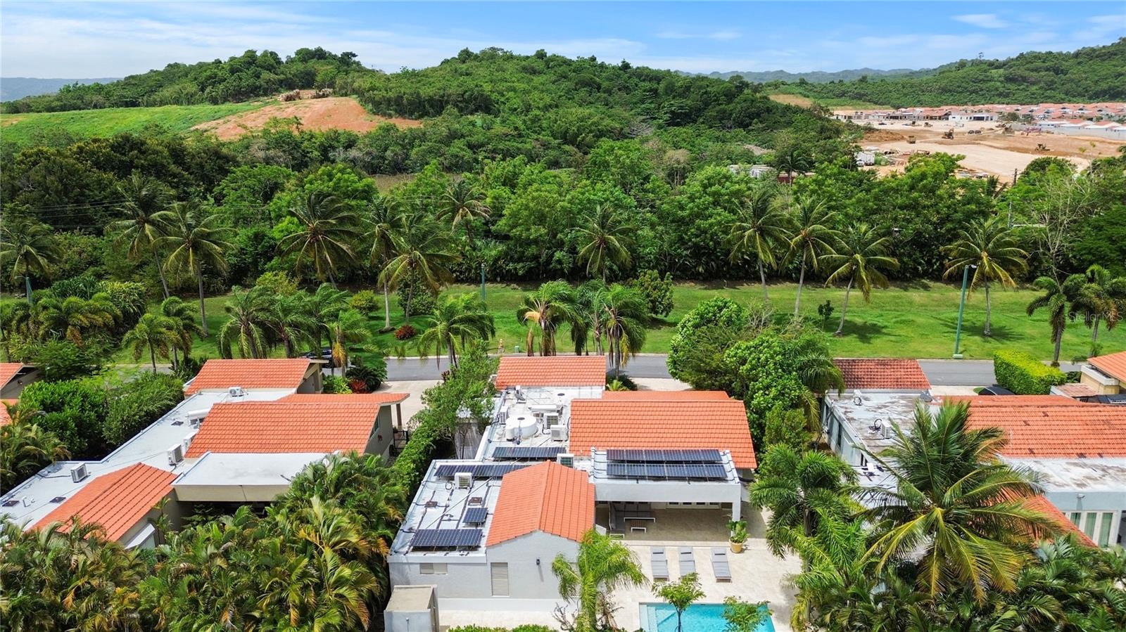 SABANERA DE DORADO - Residential