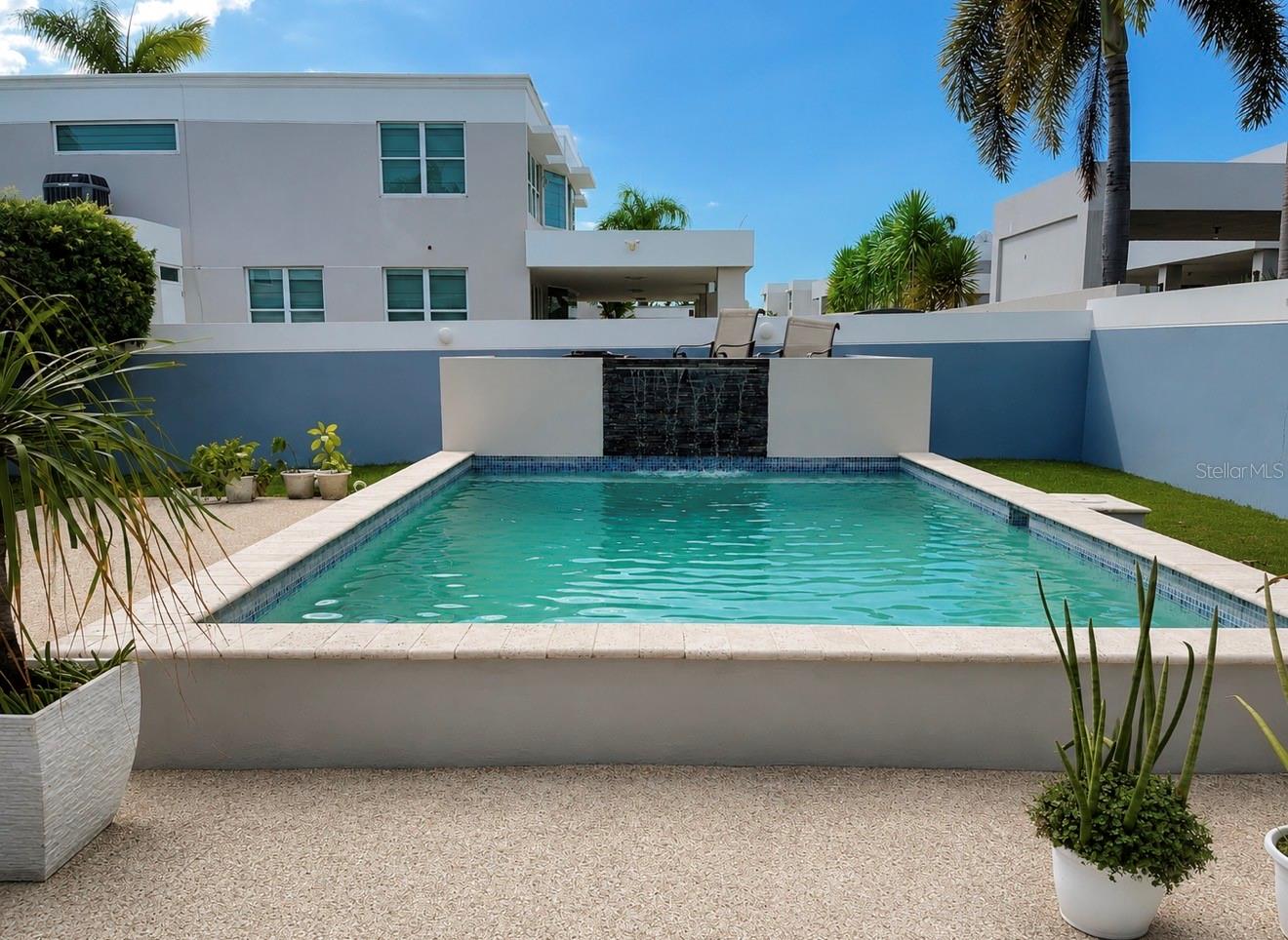 LOS PASEOS DE DORADO - Residential