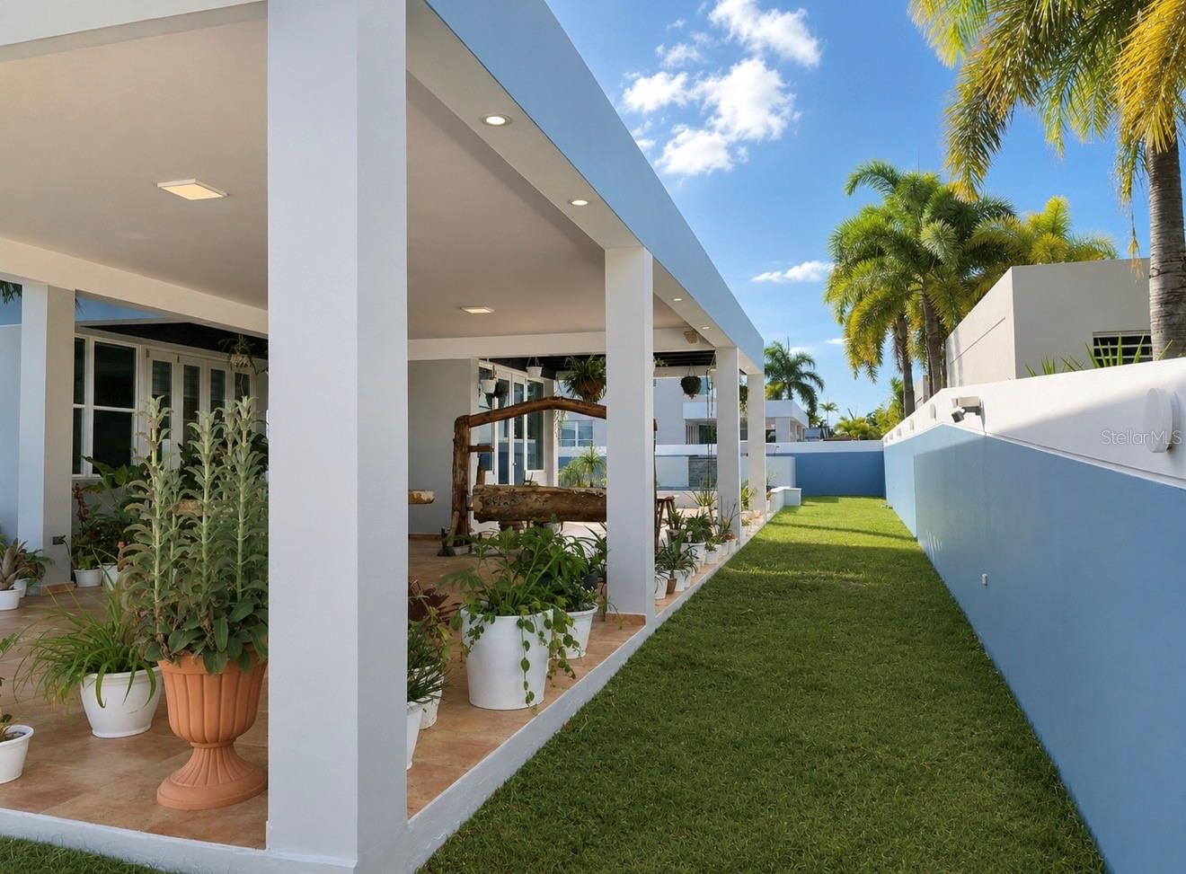 LOS PASEOS DE DORADO - Residential