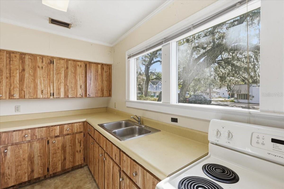 MOUNT VERNON HEIGHTS - Commercial Sale
