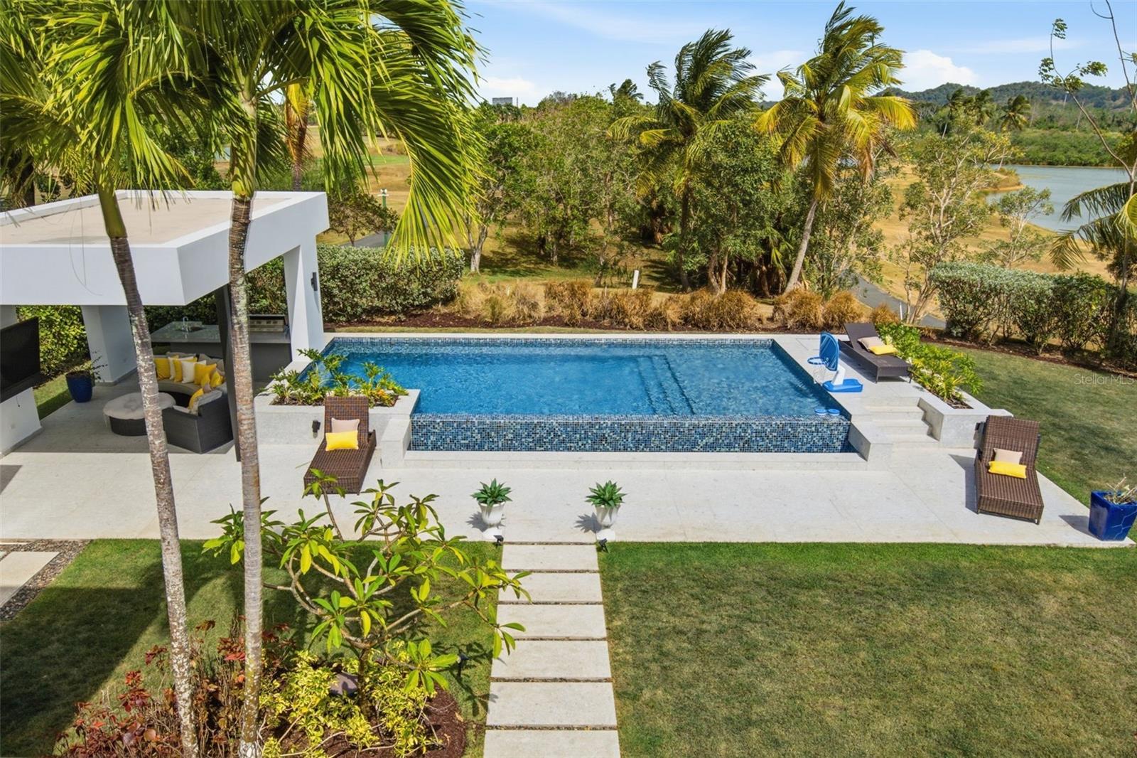 THE ENCLAVE - Residential