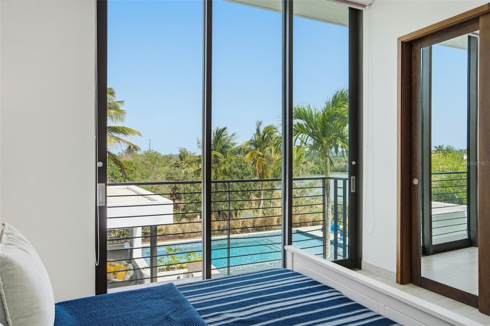 THE ENCLAVE - Residential