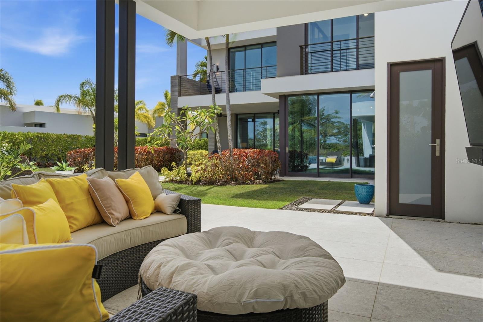 THE ENCLAVE - Residential