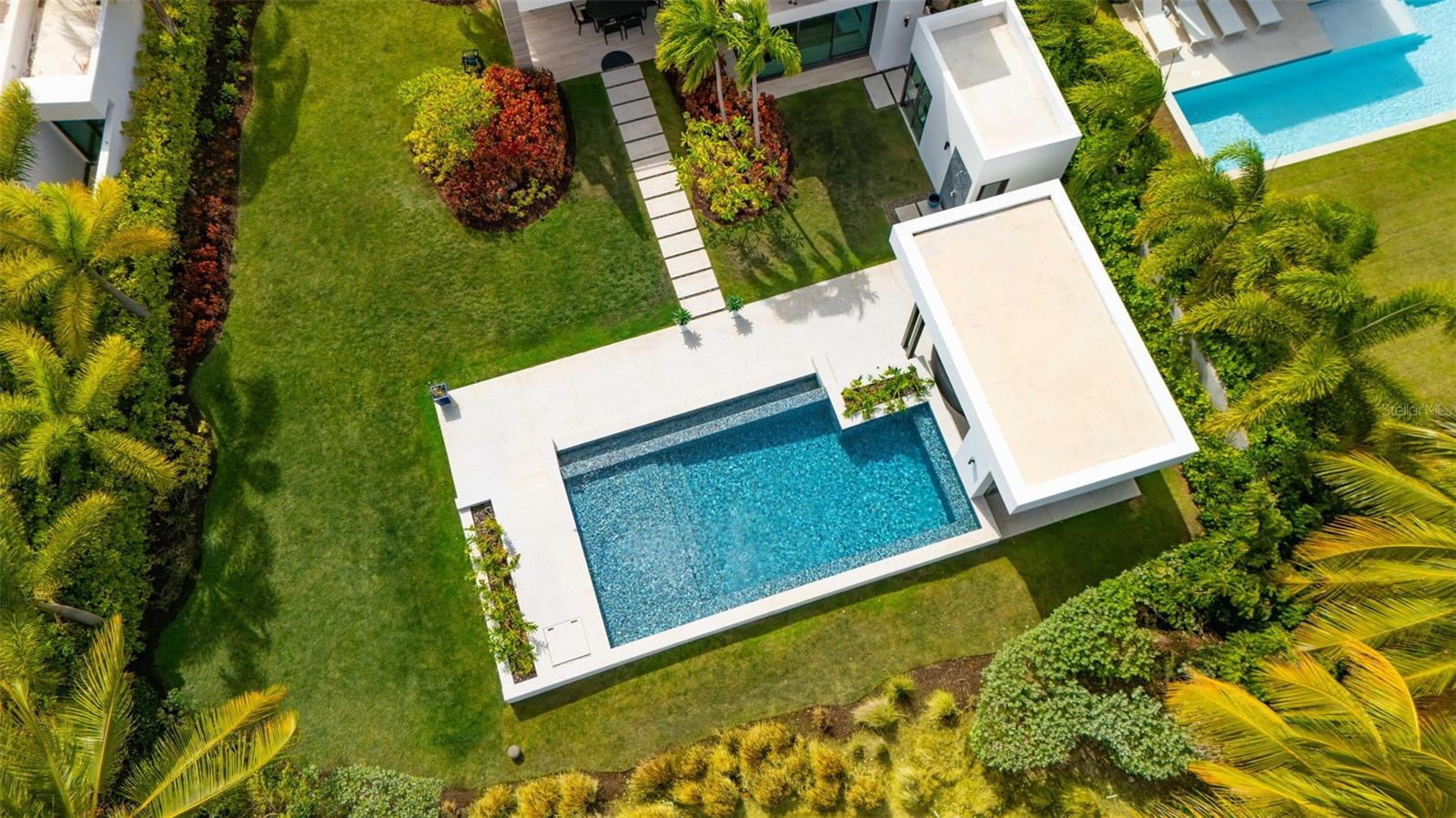 THE ENCLAVE - Residential