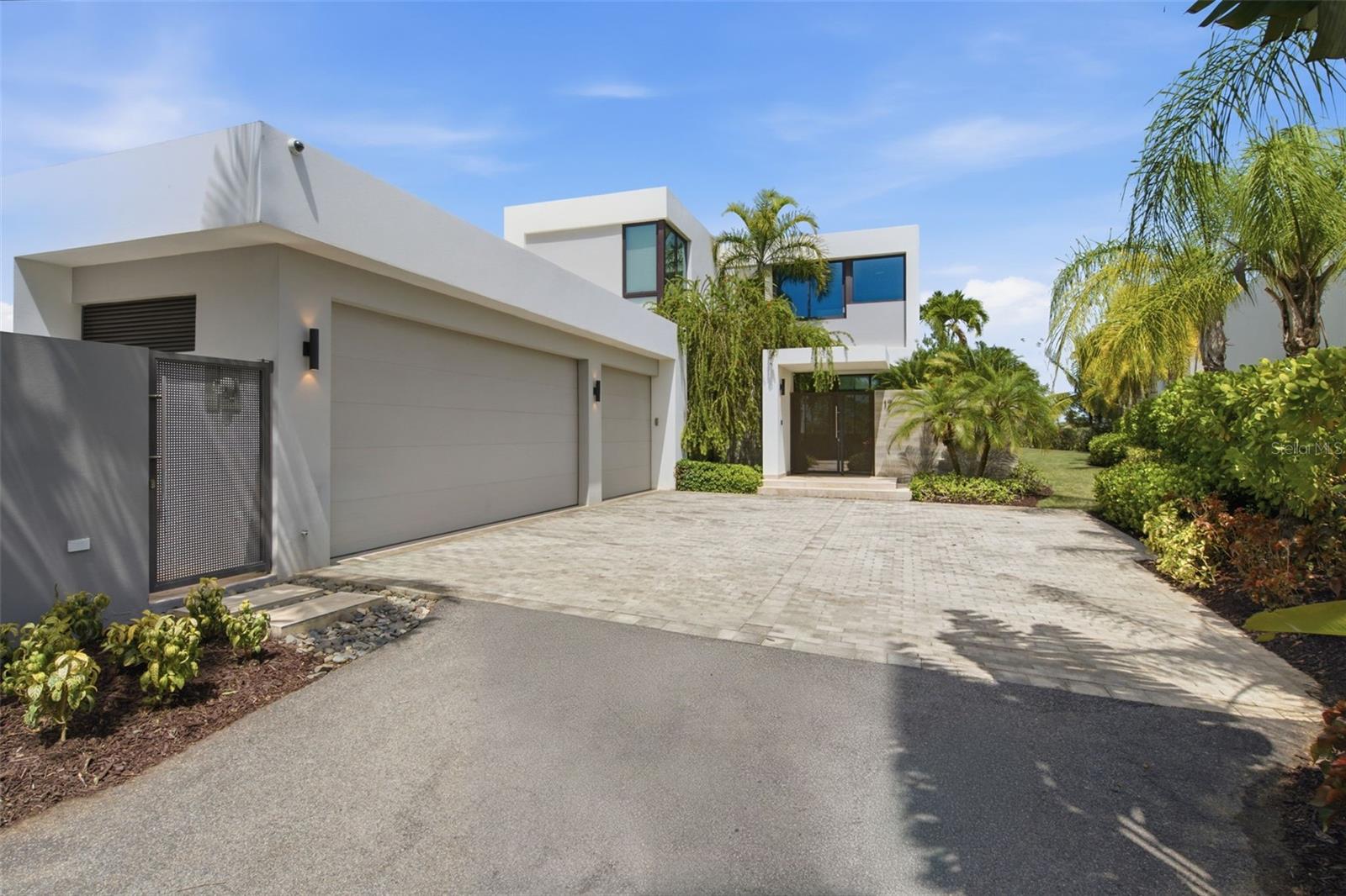 THE ENCLAVE - Residential