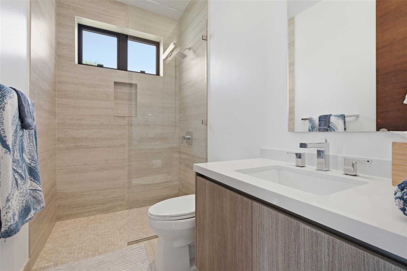 THE ENCLAVE - Residential