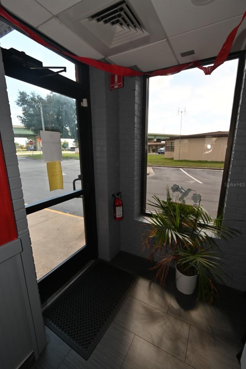 PARKWAY CENTER PH 02 - Commercial Sale