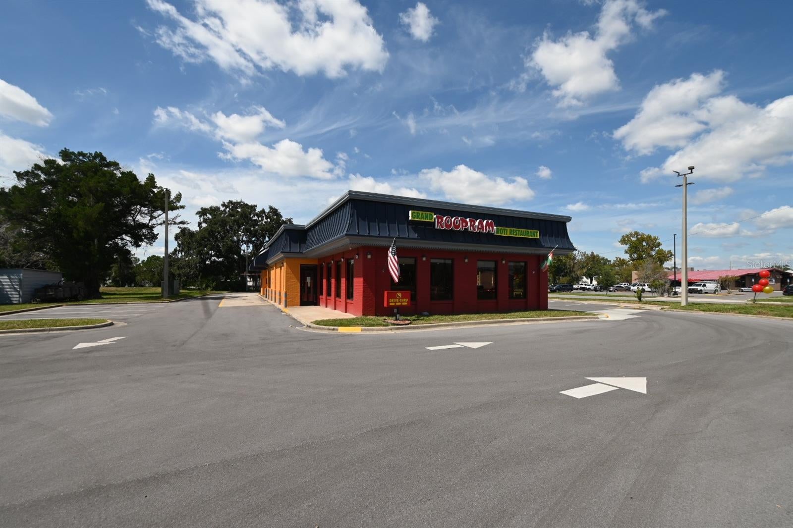 PARKWAY CENTER PH 02 - Commercial Sale