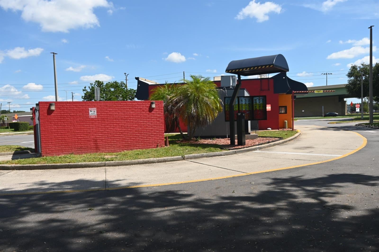 PARKWAY CENTER PH 02 - Commercial Sale