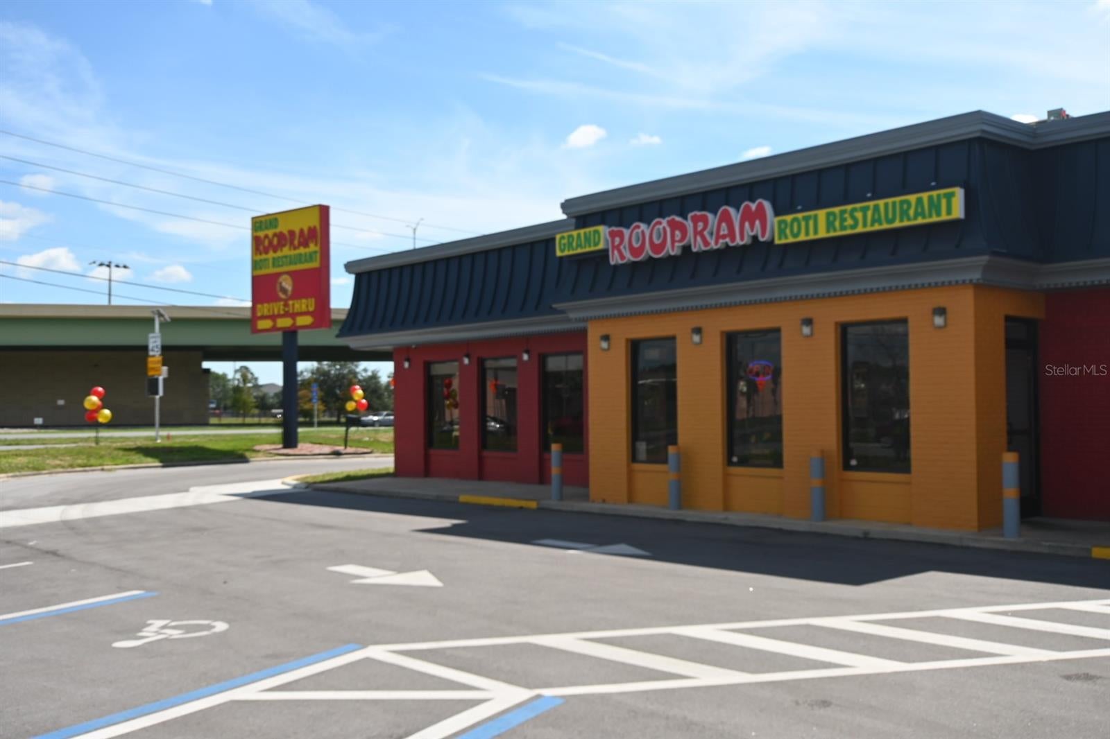 PARKWAY CENTER PH 02 - Commercial Sale