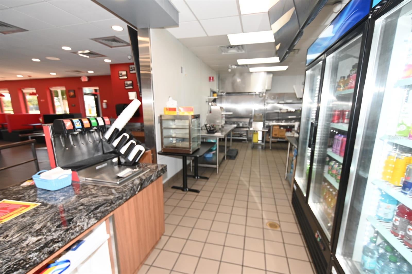 PARKWAY CENTER PH 02 - Commercial Sale