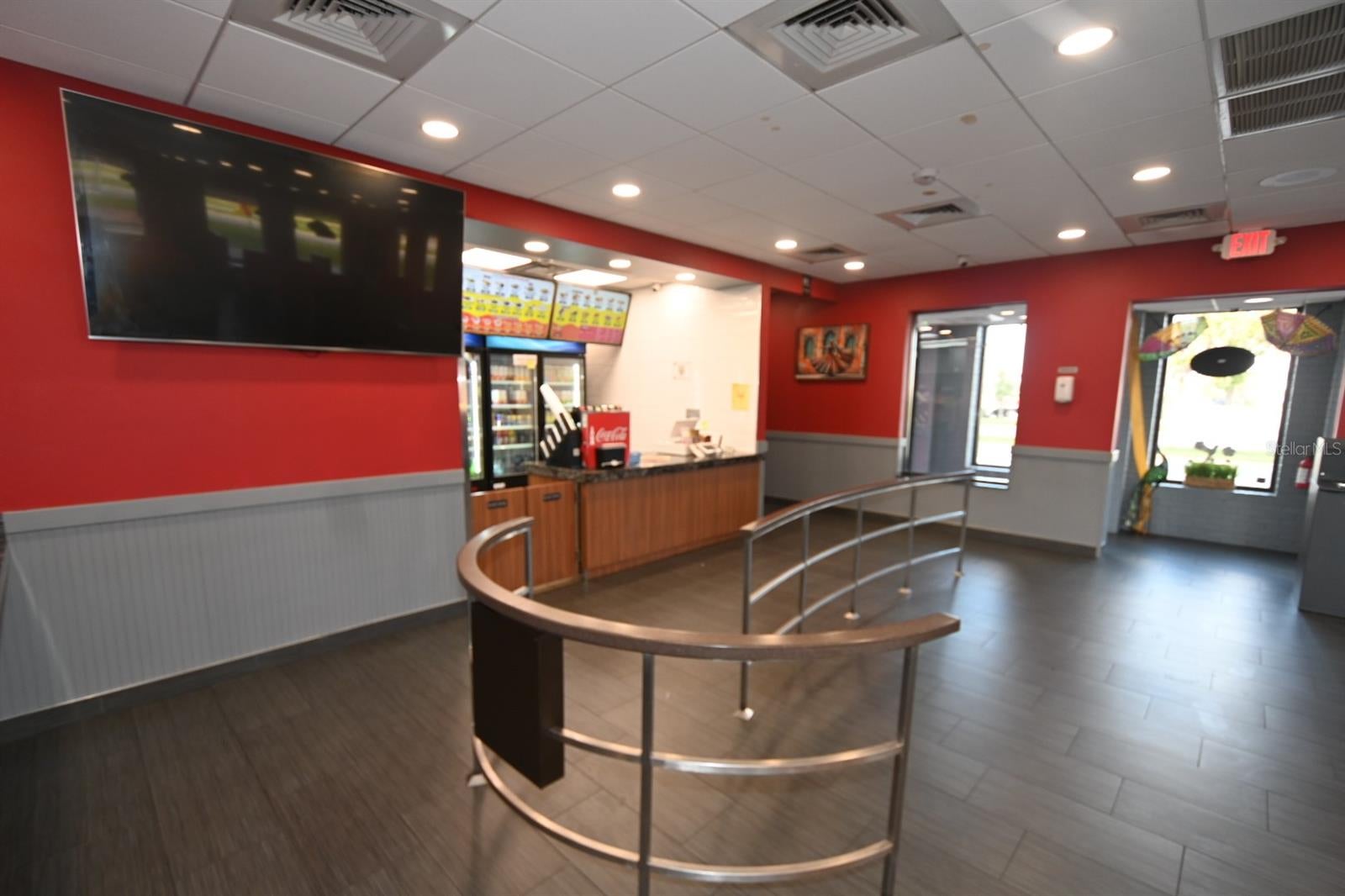 PARKWAY CENTER PH 02 - Commercial Sale