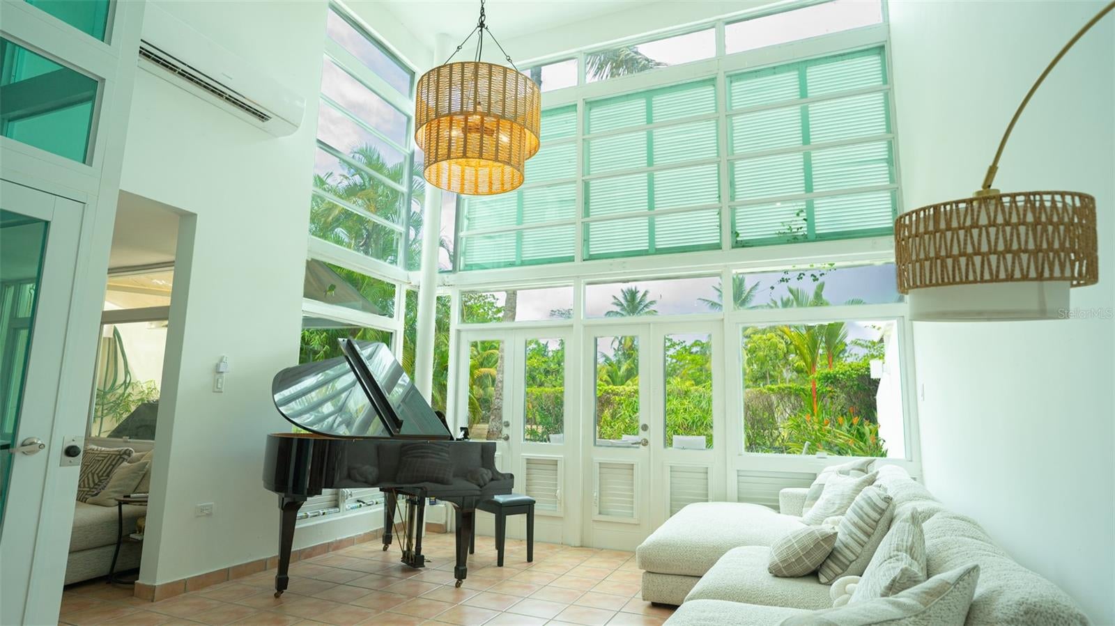 VILLAS DE GOLF ESTE - Residential