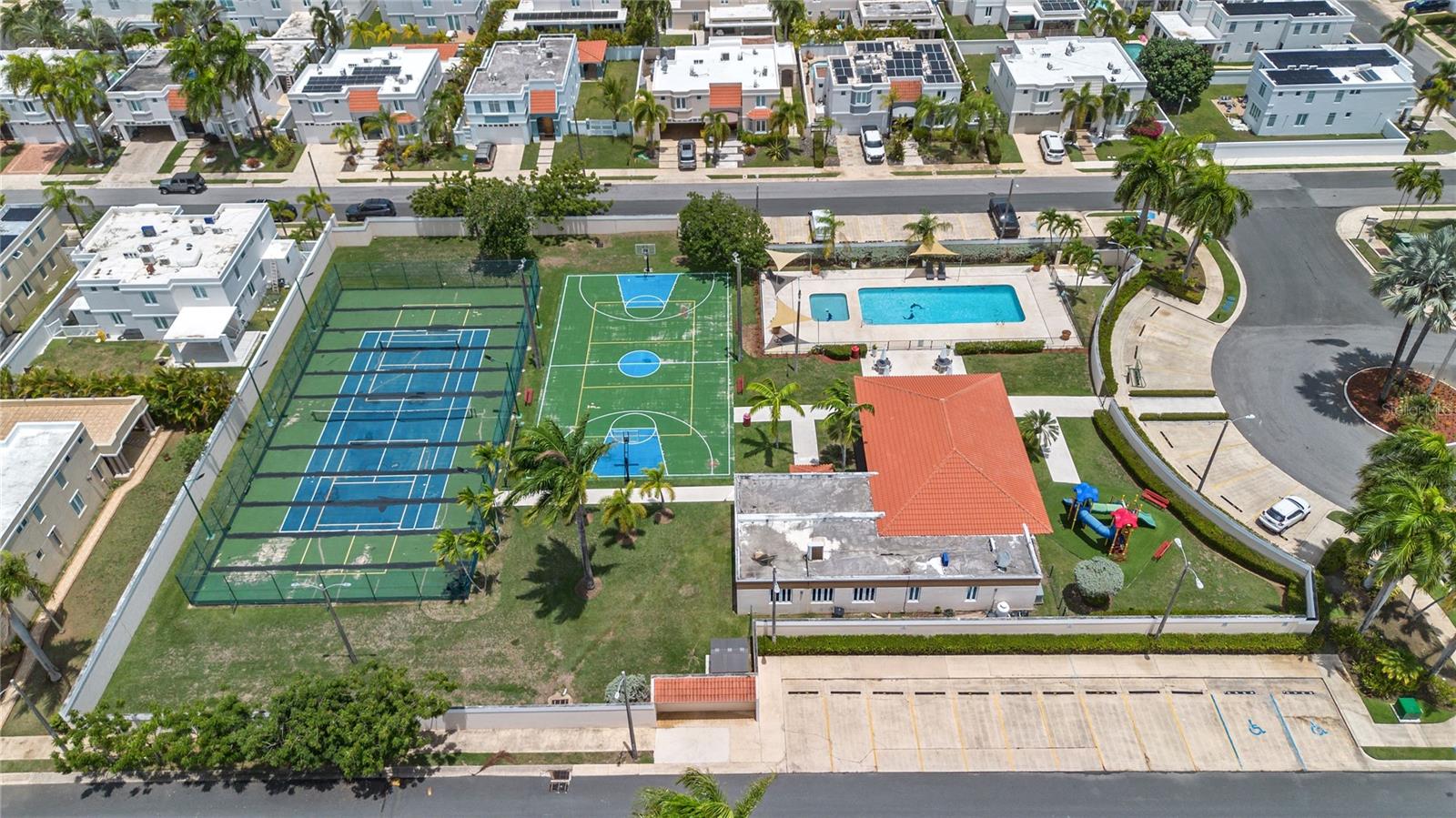 PASEO LOS CORALES 1 - Residential