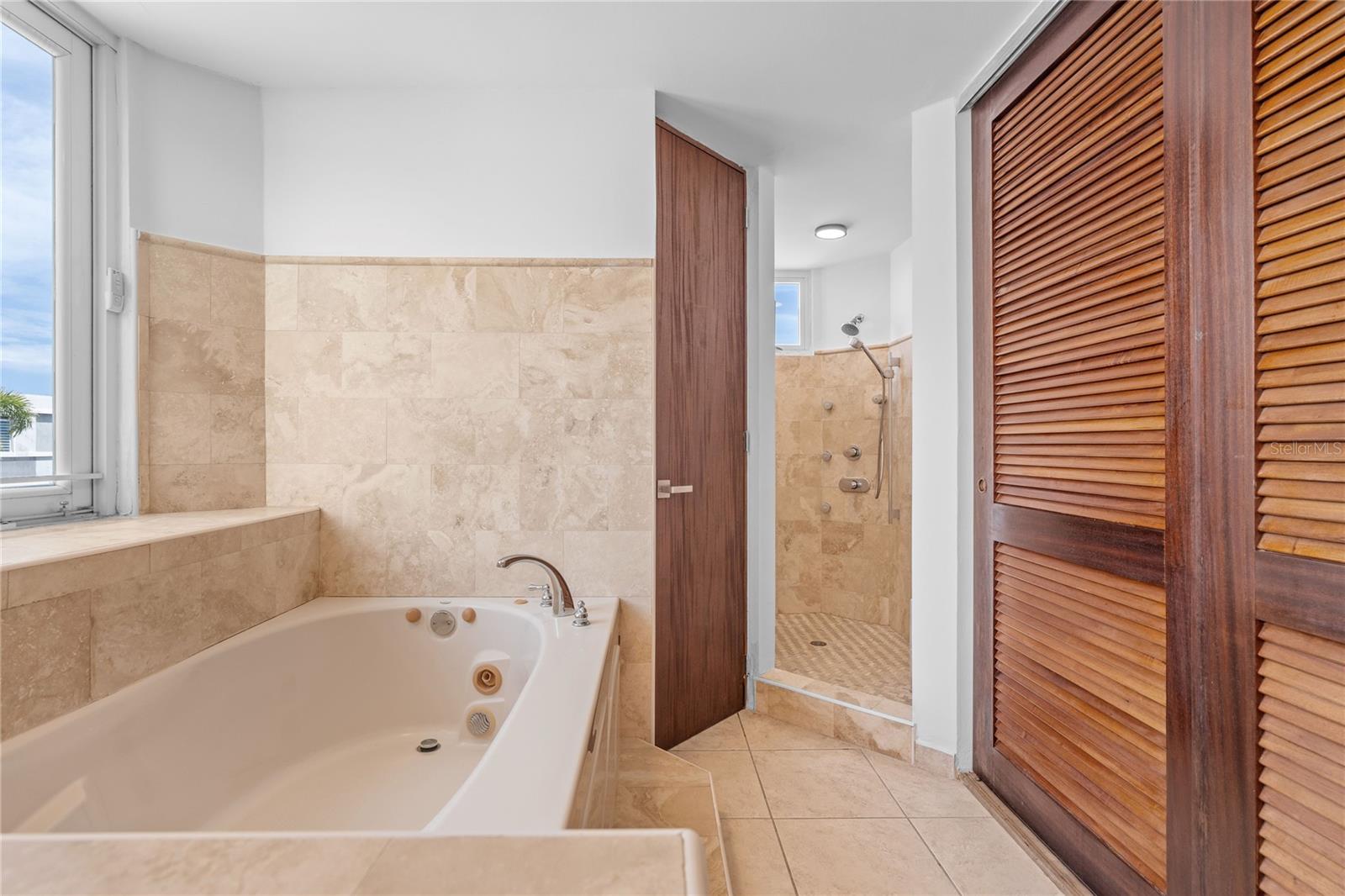 PASEO LOS CORALES 1 - Residential