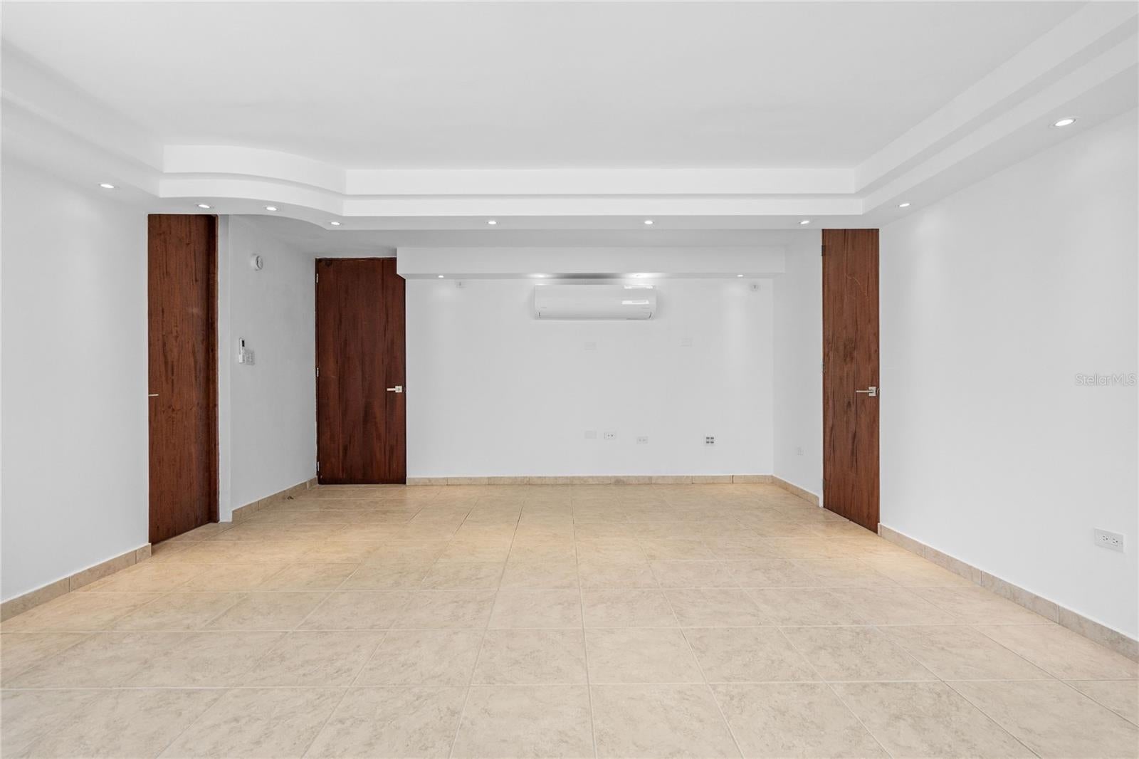 PASEO LOS CORALES 1 - Residential