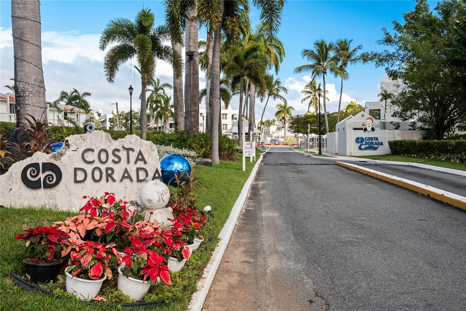 CONDOMINIO COSTA DORADA - Residential
