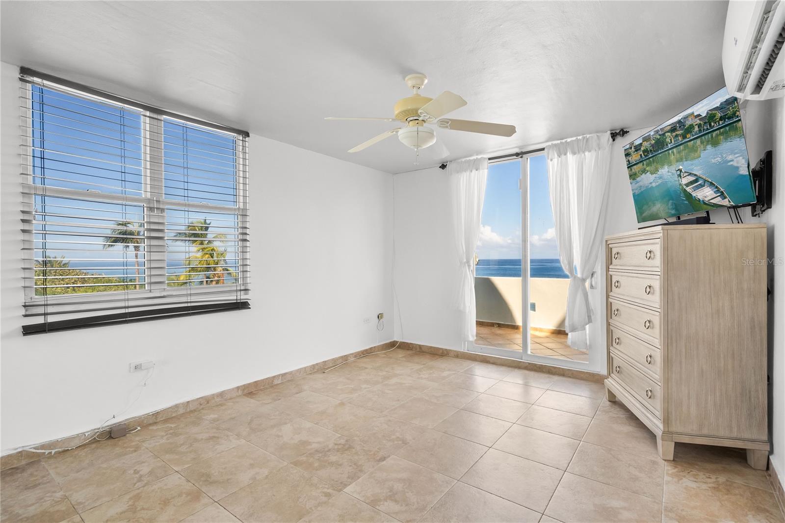 CONDOMINIO COSTA DORADA - Residential