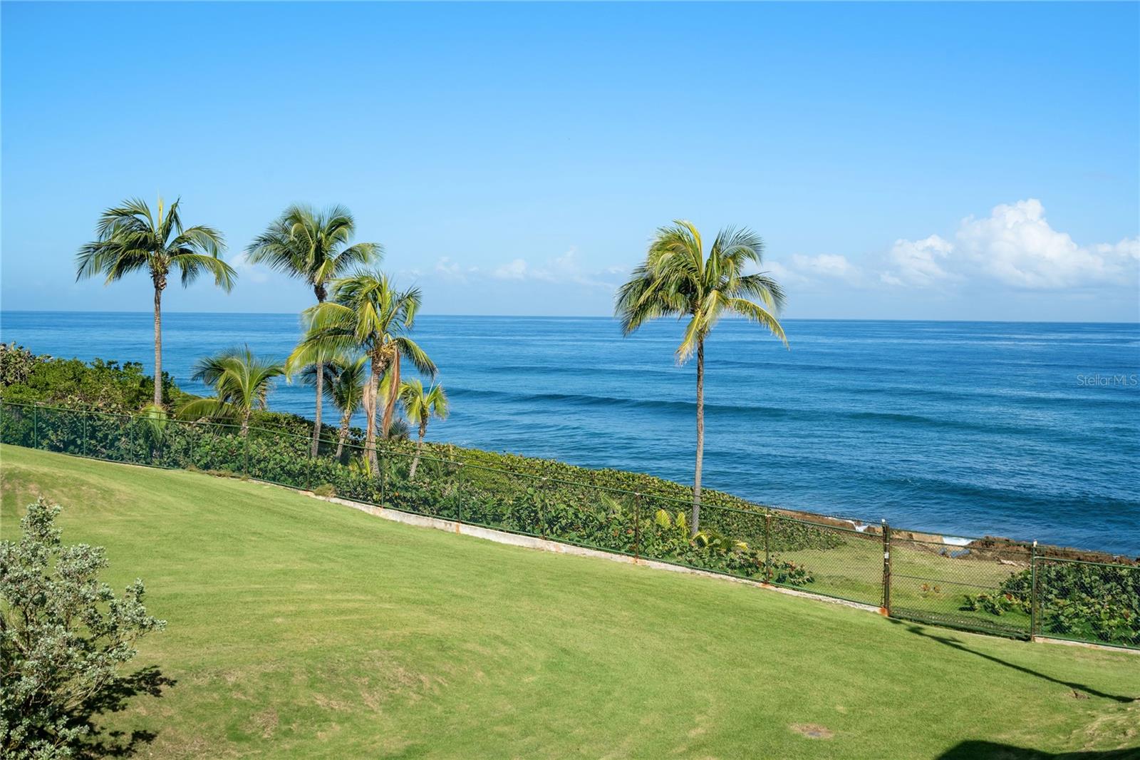 CONDOMINIO COSTA DORADA - Residential