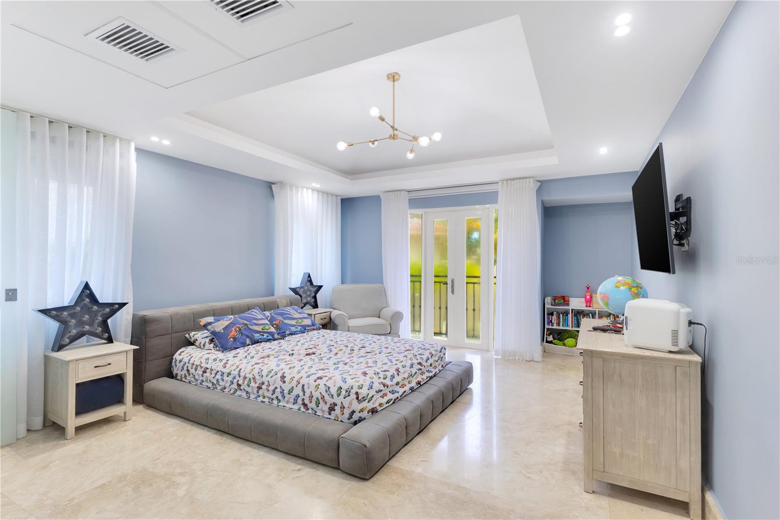 URB. DORADO BEACH EAST - Residential