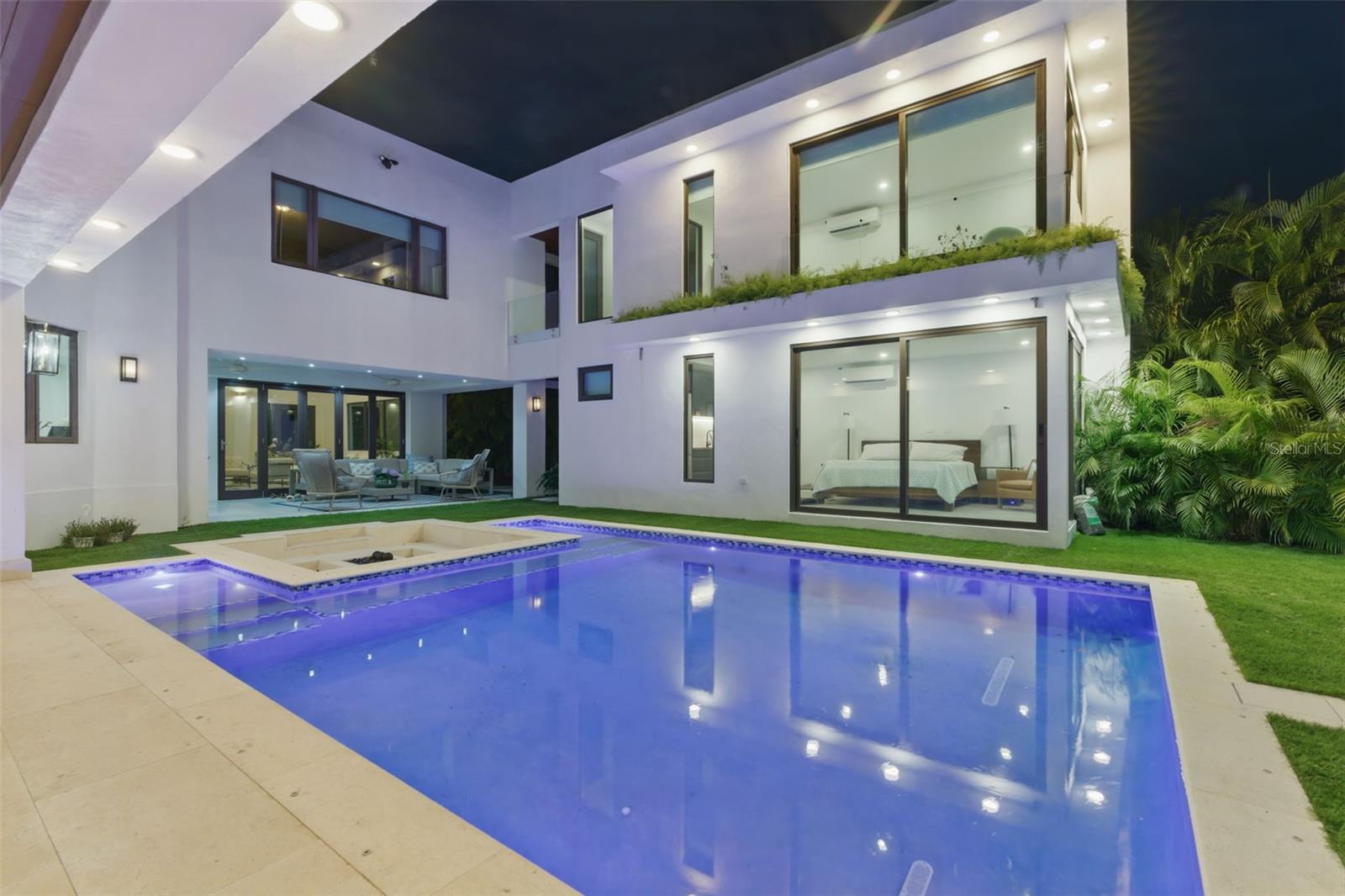 DORADO BEACH EAST - Residential