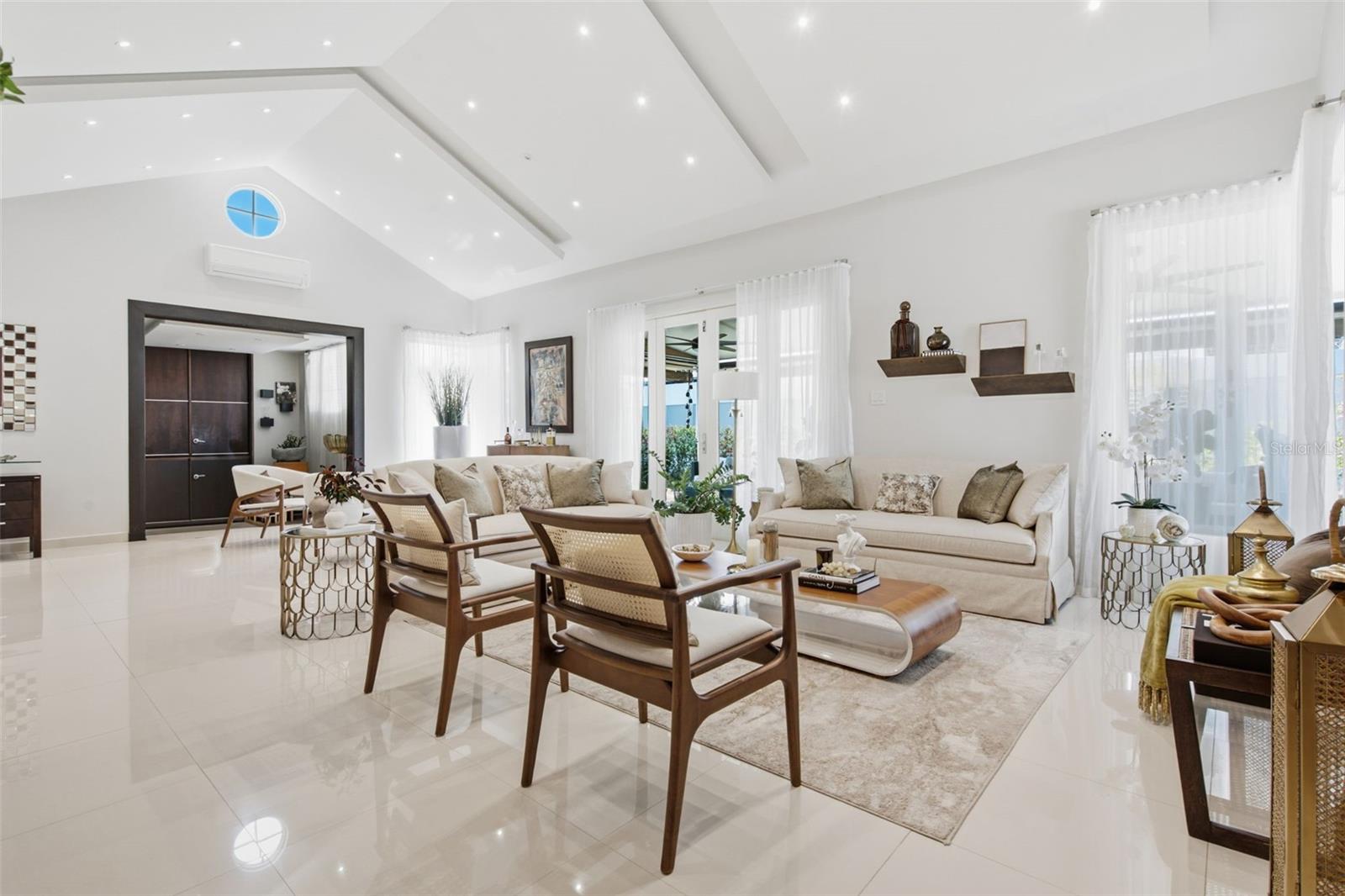 SABANERA DORADO - Residential