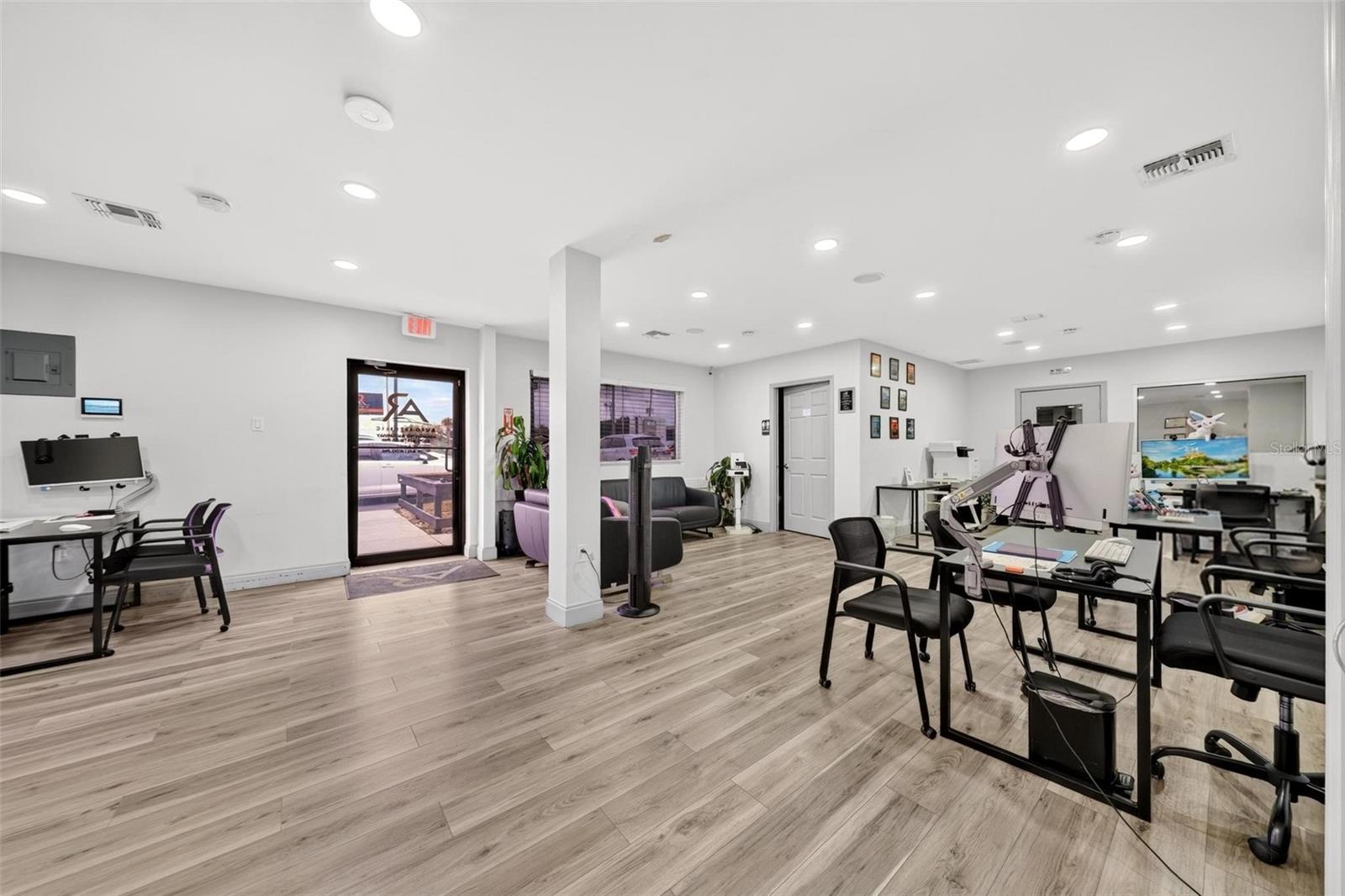 WEISSINGER - Commercial Sale