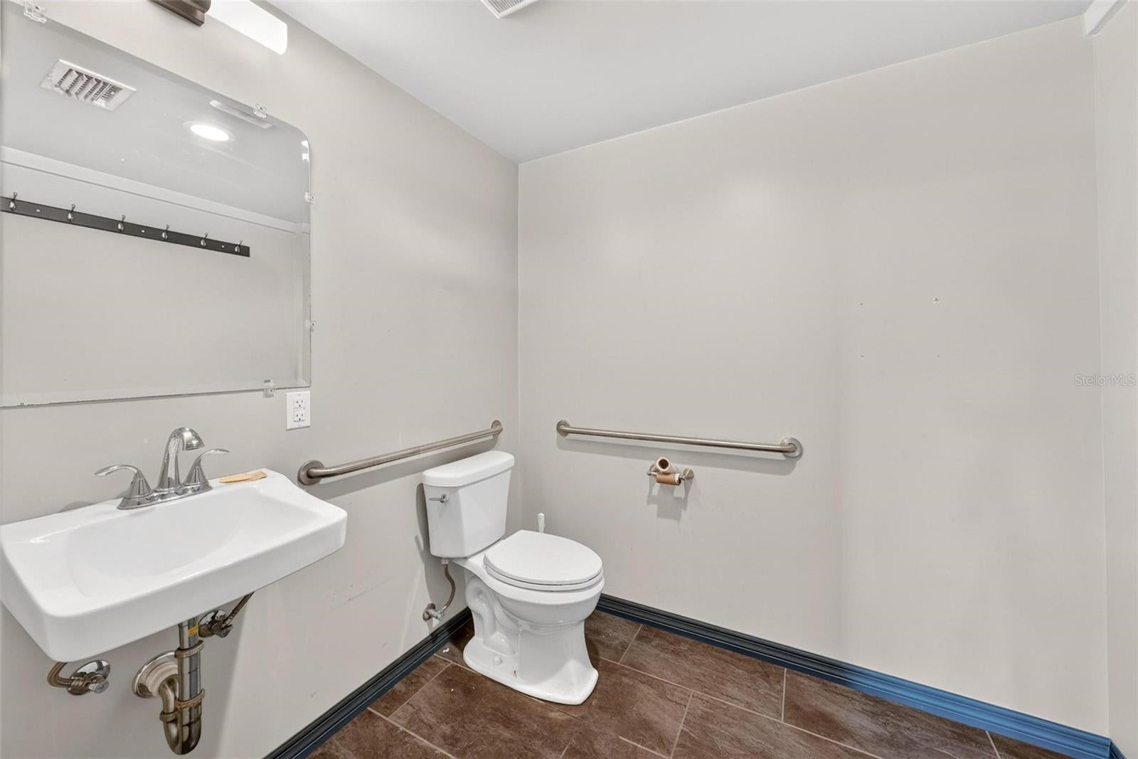 WEISSINGER - Commercial Sale