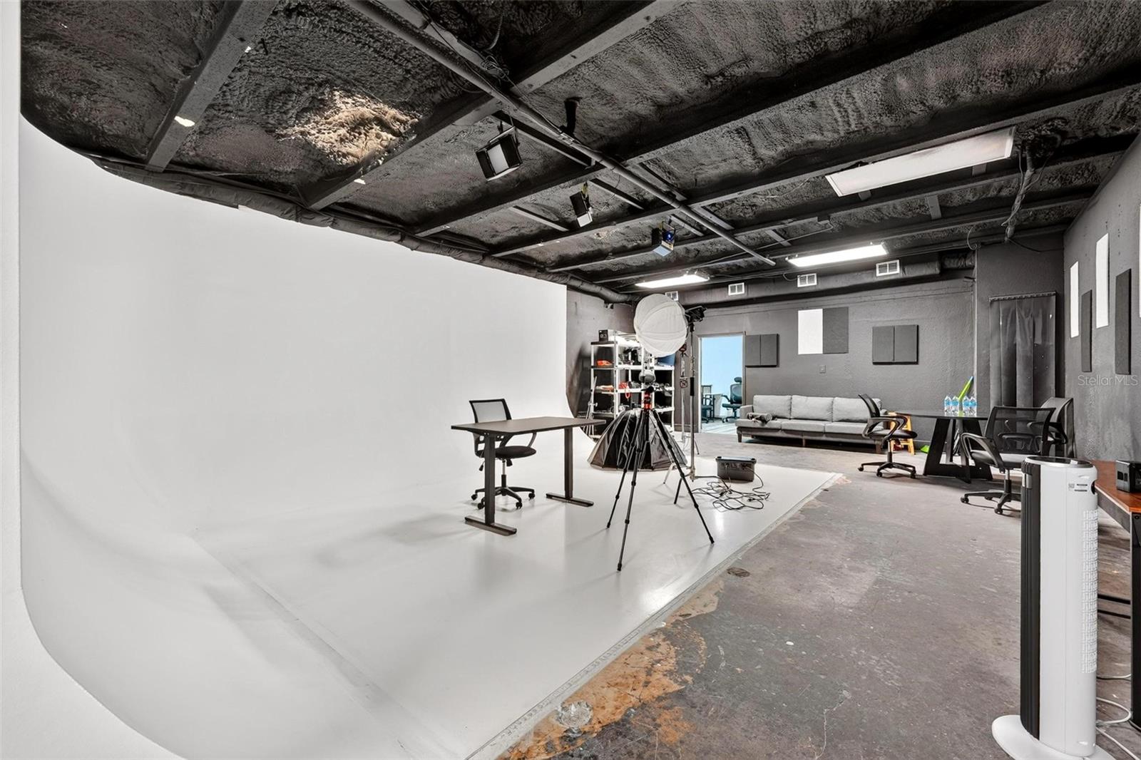 WEISSINGER - Commercial Sale