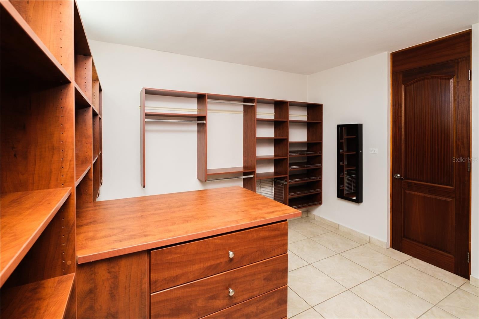 PASEO LOS CORALES II - Residential