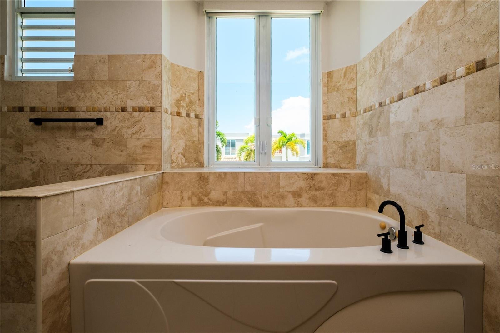 PASEO LOS CORALES II - Residential