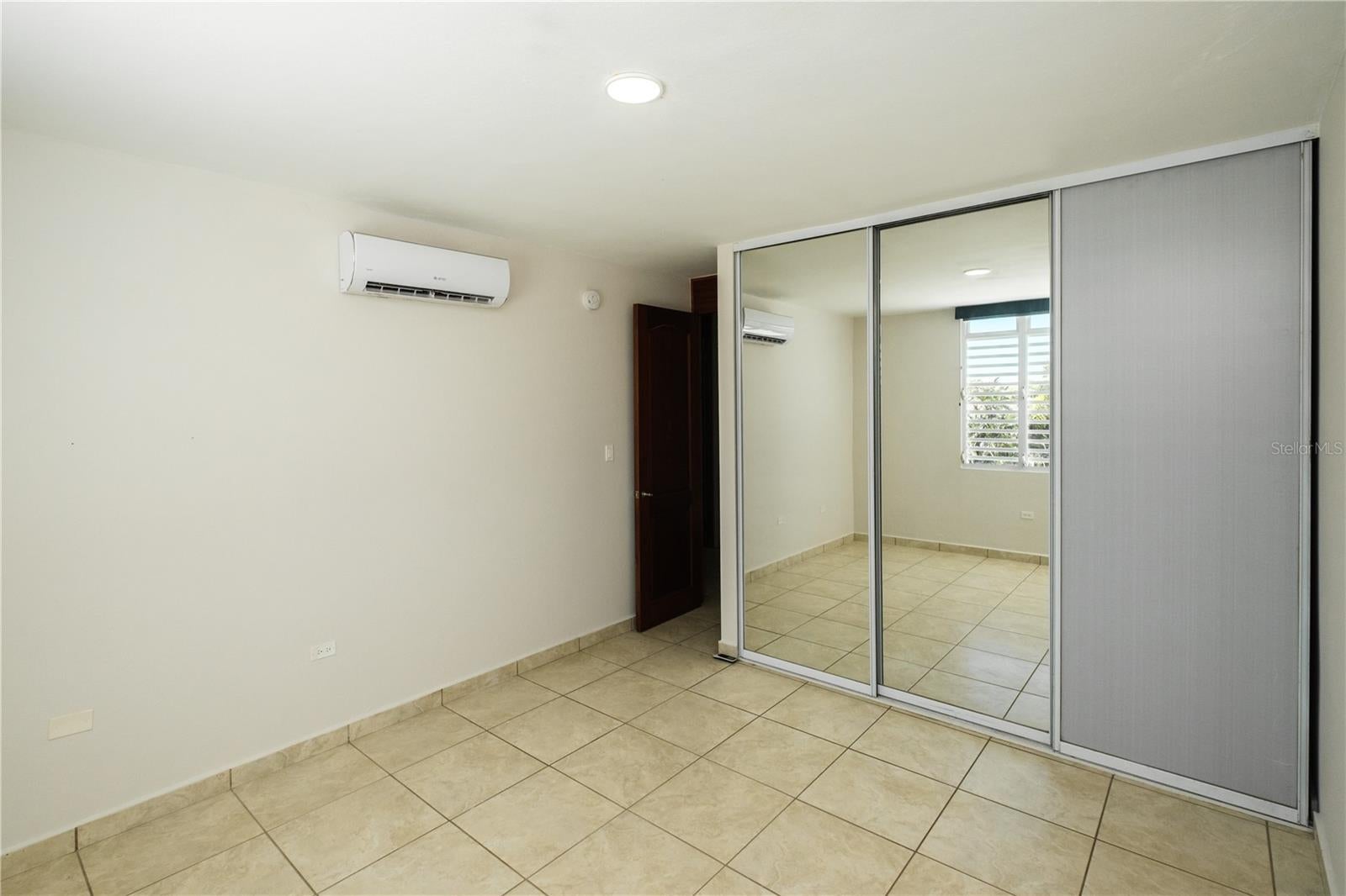 PASEO LOS CORALES II - Residential