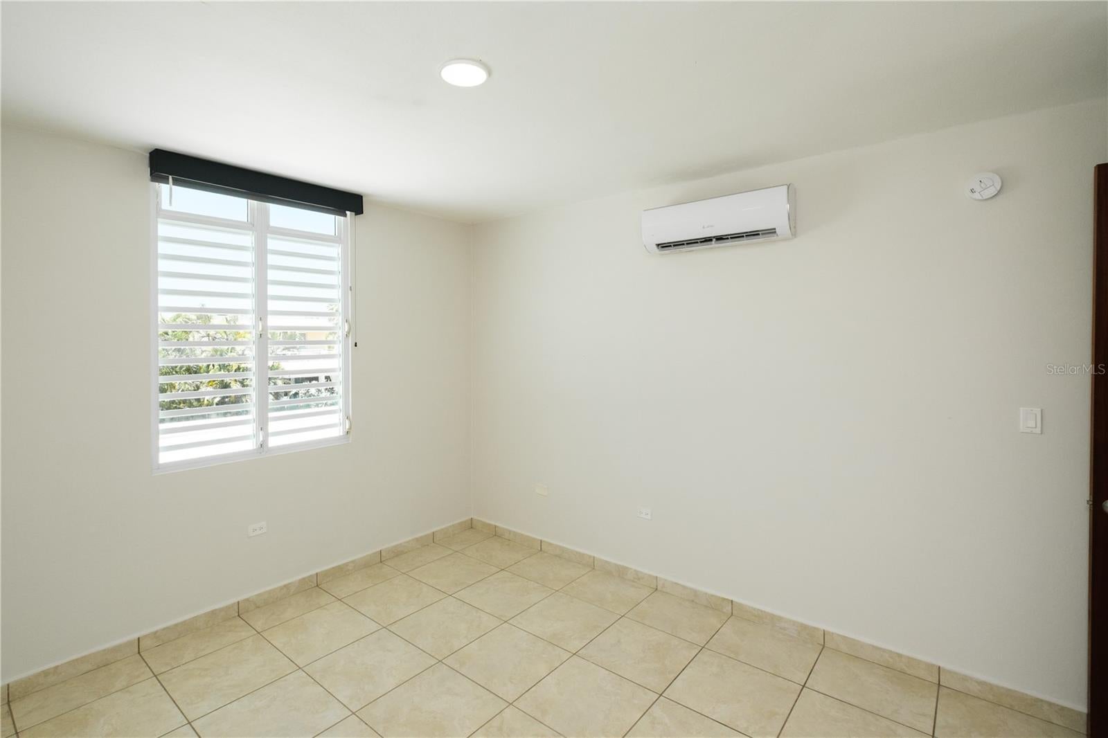 PASEO LOS CORALES II - Residential