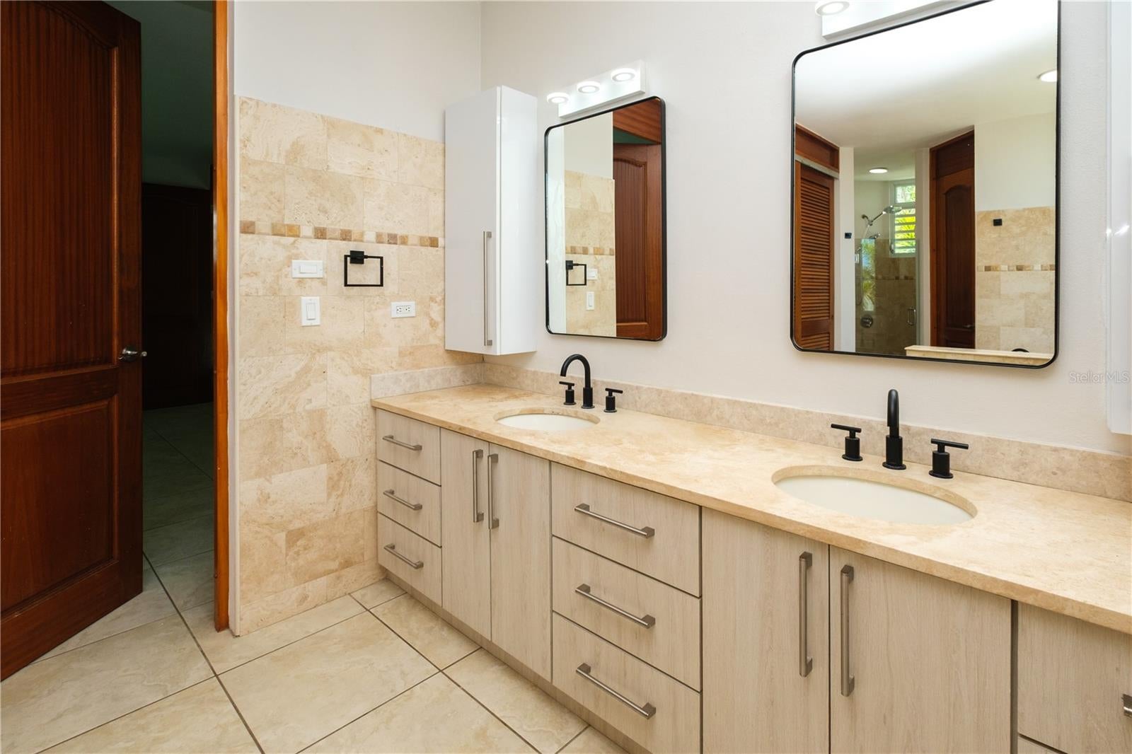 PASEO LOS CORALES II - Residential