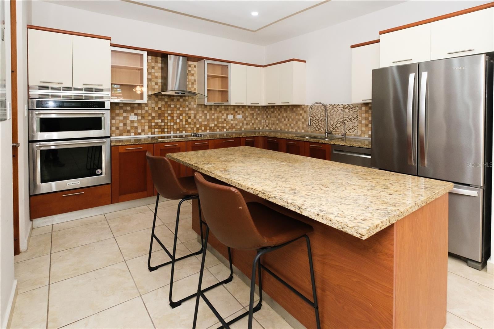 PASEO LOS CORALES II - Residential