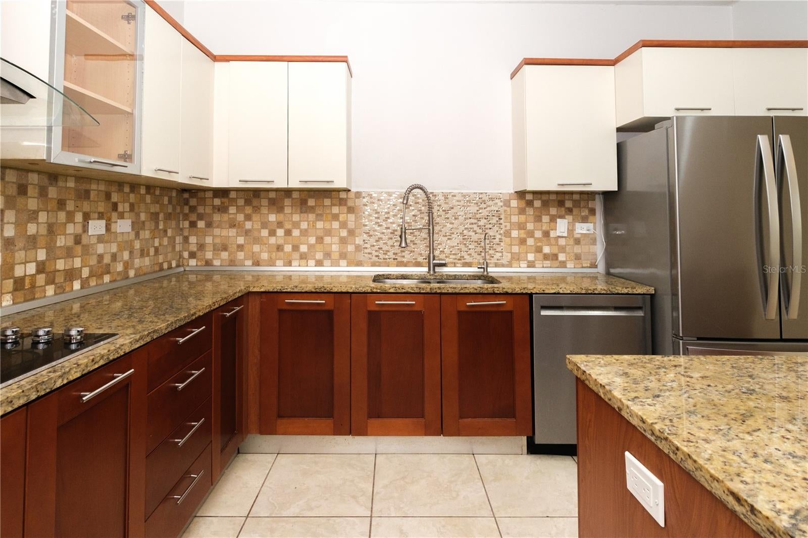 PASEO LOS CORALES II - Residential