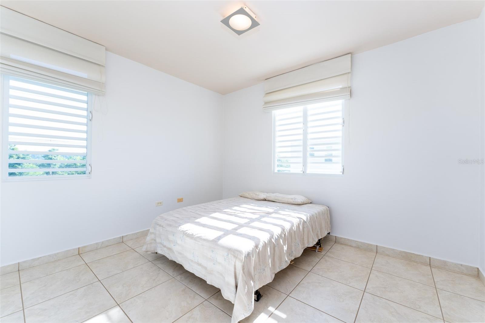 PASEO LOS CORALES II - Residential