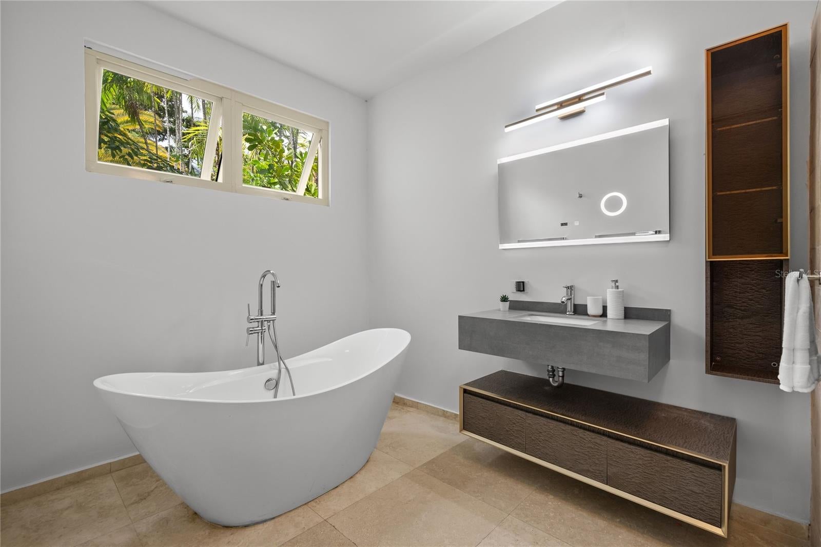DORADO BEACH EAST - Residential
