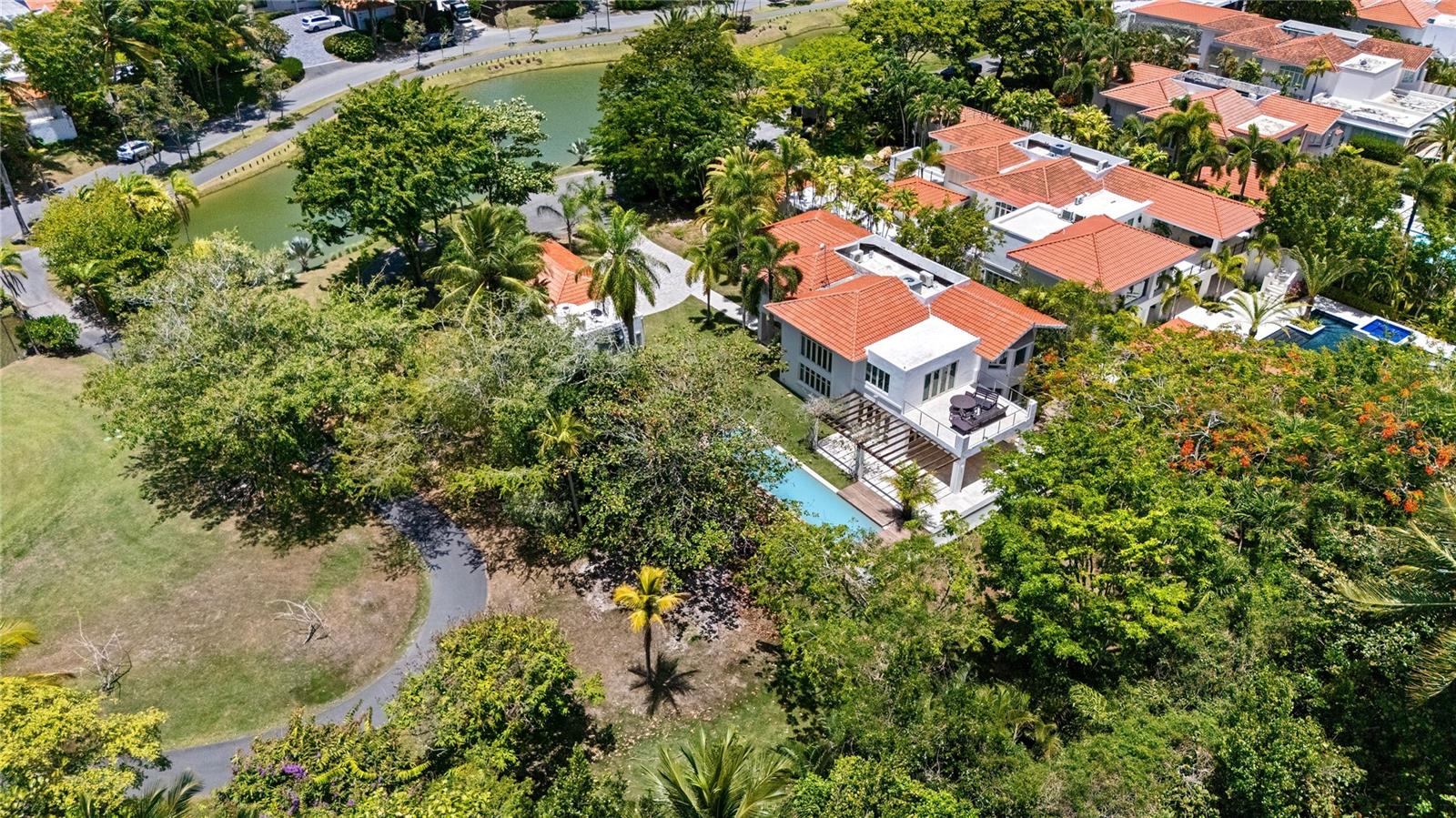 DORADO BEACH EAST - Residential