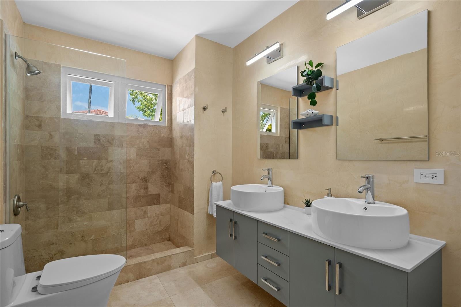 DORADO BEACH EAST - Residential