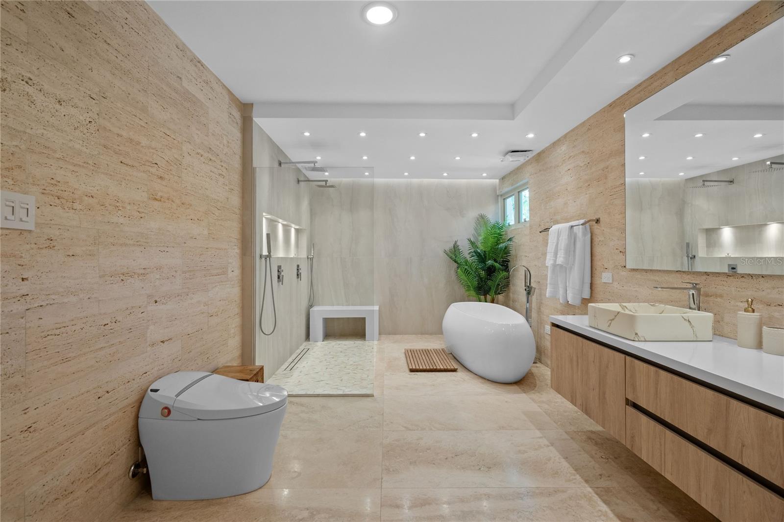 DORADO BEACH EAST - Residential