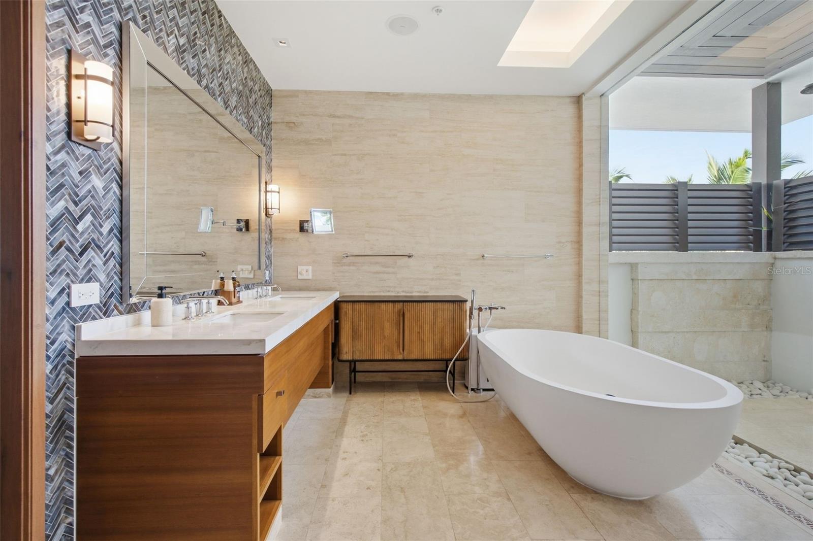 WEST BEACH RESIDENCES AT DORADO BEACH - Residential