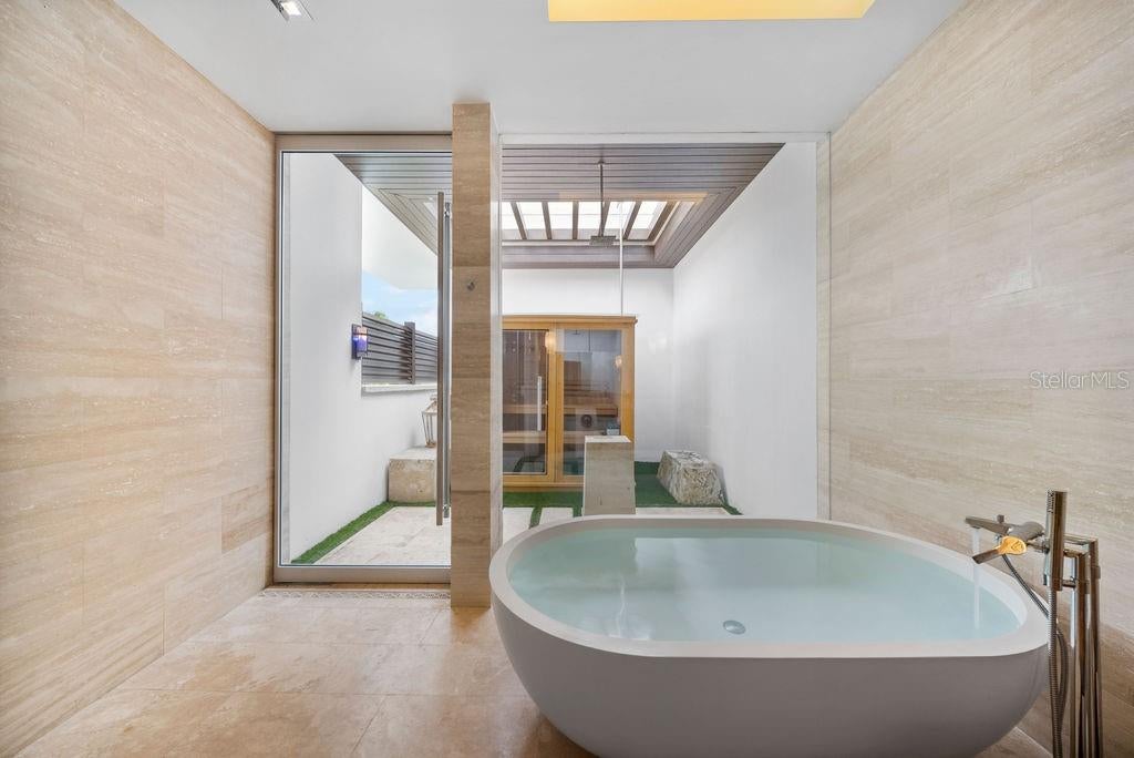 WEST BEACH RESIDENCES - Residential