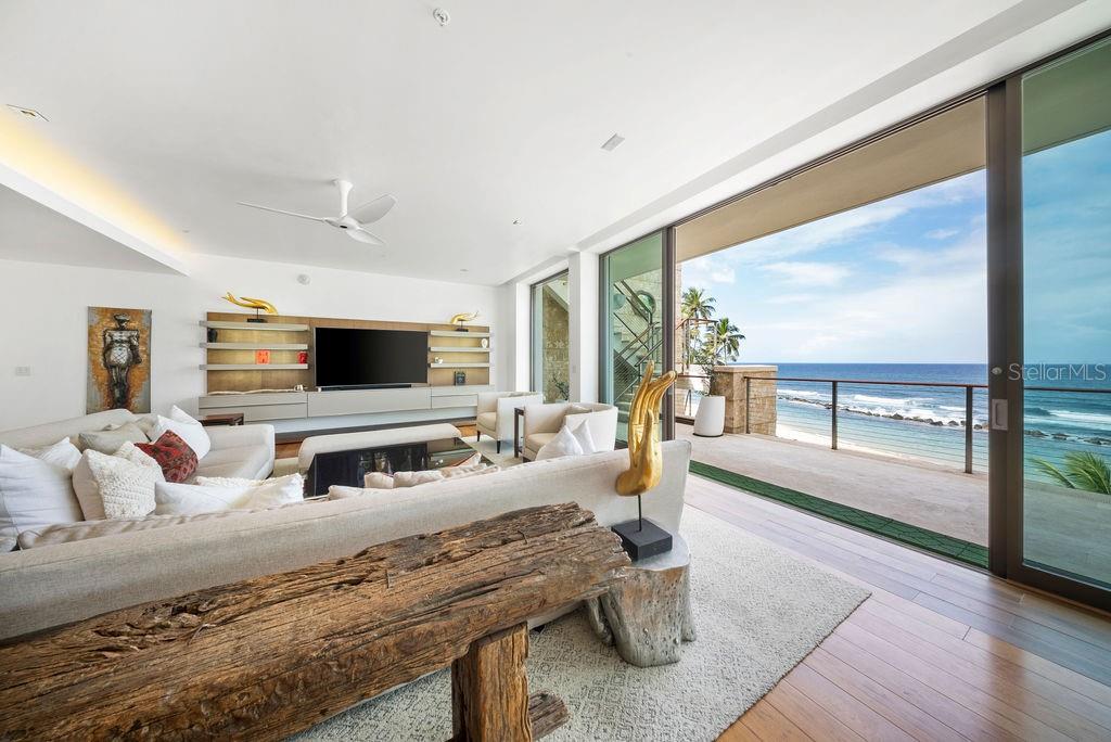 WEST BEACH RESIDENCES - Residential