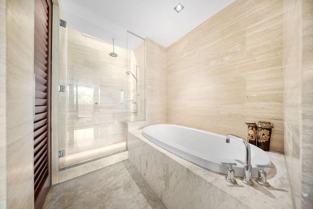 WEST BEACH RESIDENCES - Residential