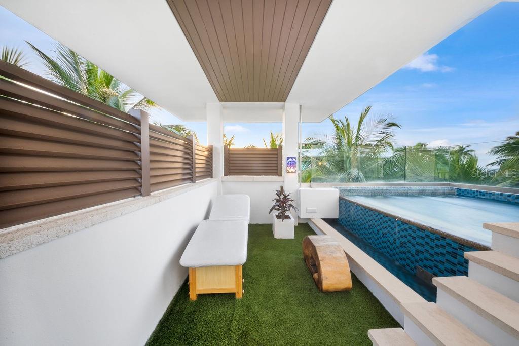 WEST BEACH RESIDENCES - Residential
